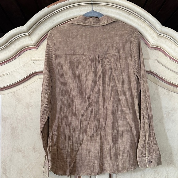 Very J Brown Acid Washed Button-Down Long Sleeve Shirt size Medium - Picture 3 of 4